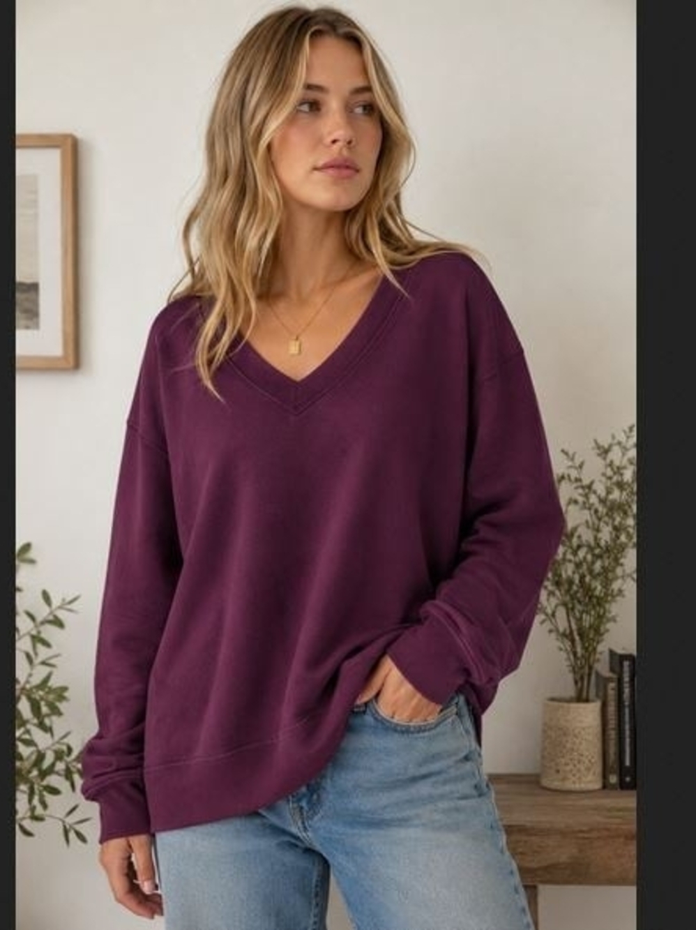 GAP Women's V-Neck Sweatshirt Weekend Street Style Cool Girl Sport